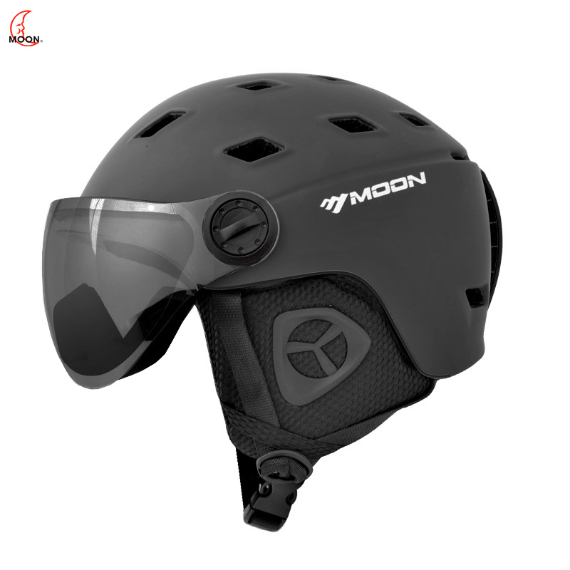 MOON Visiera da neve integrata - Ski Helmet With Integrated Visor recensione e prezzo